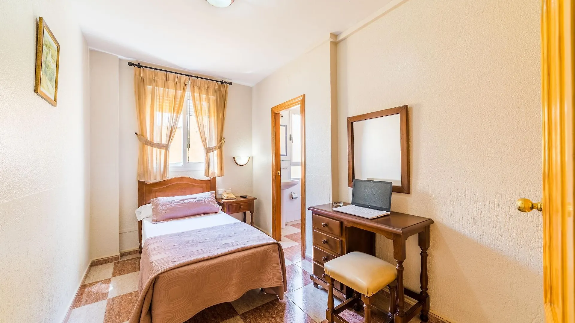 Hotel Sevilla Almeria